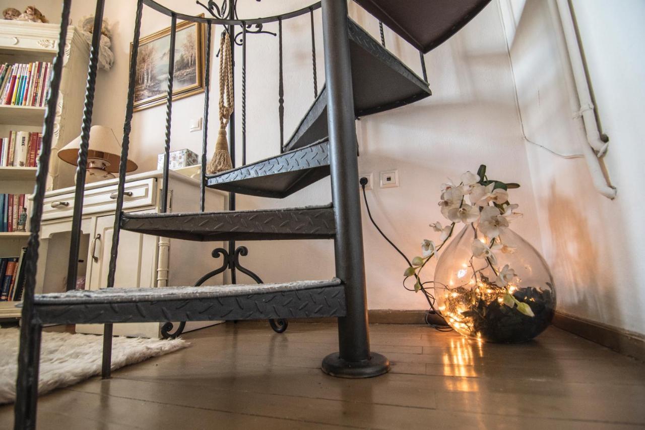 Cozy Attic Apartment Arachova Exterior photo