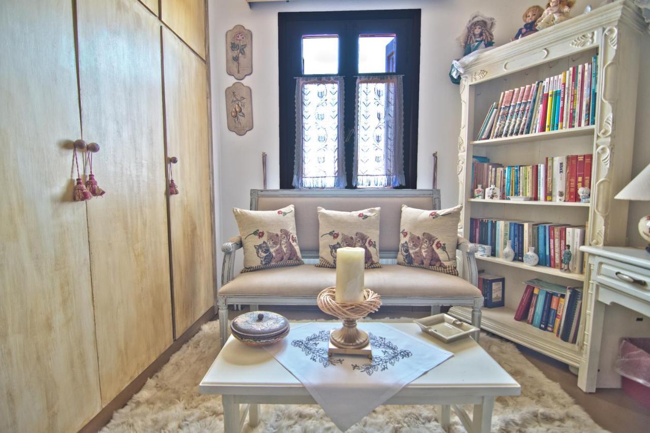 Cozy Attic Apartment Arachova Exterior photo
