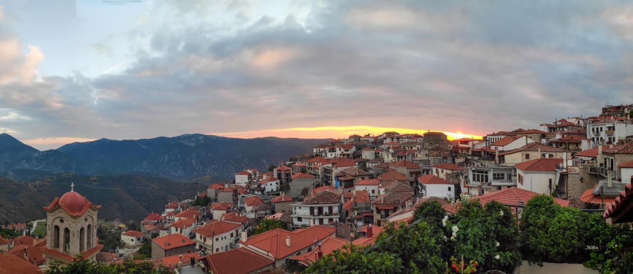 Cozy Attic Apartment Arachova Exterior photo